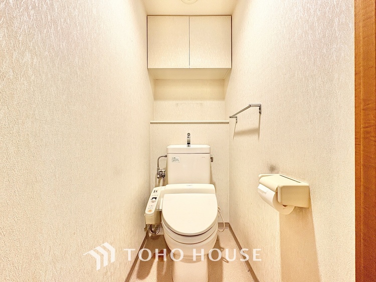 トイレ ◆トイレ◆トイレも全て新品に交換されており、清々しく新生活を始めることができます。白基調の清潔感のある空間に生まれ変わりました。