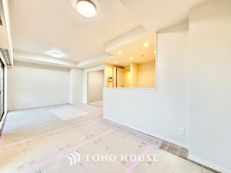 内装 【Green orchestra】◆緑の匂いに誘われて◆目を閉じれば深緑の香り。五感を研ぎ澄まし、日々の疲れを心から癒してくれる。深呼吸するほどに爽やかな薫りたち込める新緑にそと微笑む私達。