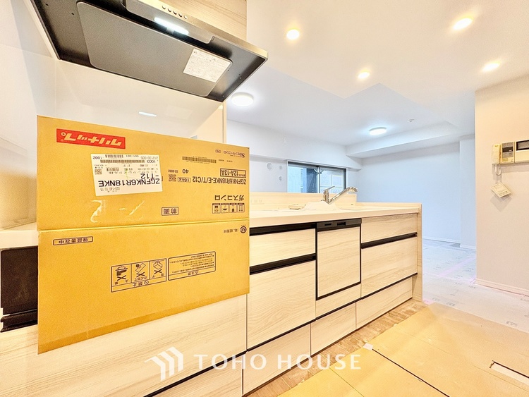 キッチン 【cooking papa is here】料理が苦手な人でも、チャレンジしてみたくなるワイドスパンのキッチン。家族の食卓がここから始まる。