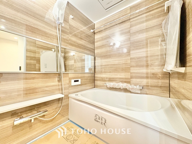 風呂 【Bathroom makes you free】疲れを翌日に残さない。そのための広々としたお風呂。足を伸ばしてさあ浸かろう。