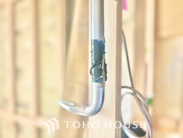 内装 ◆リビング◆そこには目を輝かせ笑顔で見つめてくれる君がいて、「おかえり」の言葉がこだまする。何気ない日々の挨拶は僕にとっては幸せで、同時に君の瞳にも恋している。