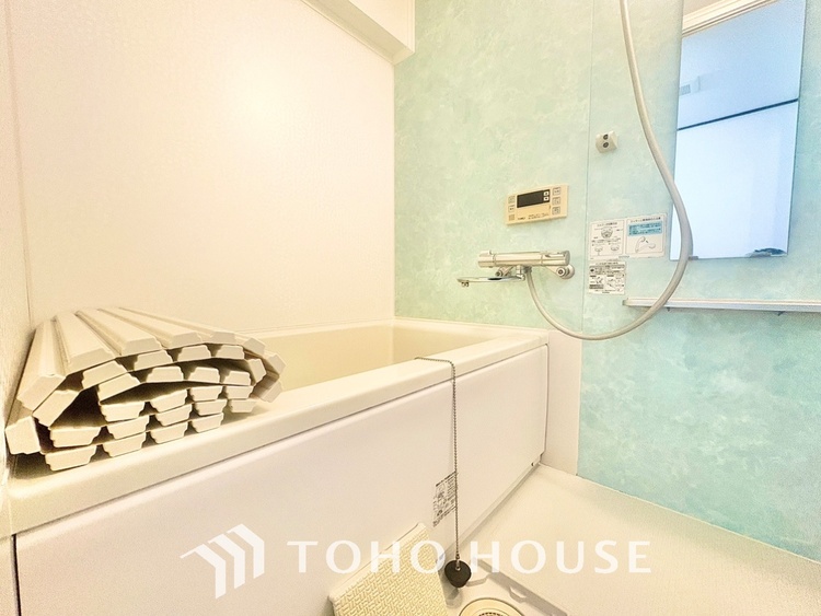 風呂 【BATHROOM】◆プライベートな空間◆simpleだからrelaxできるんです。こころもからだもキレイさっぱり。