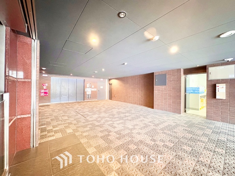 外観 ◆今宵の食卓◆ダウンライトに反射するグラスを眺めながらワインを注ぐ。トクトクと心地いい音をさせながら、フランスの古城を思わせる薫りがたちこめ、とても幸せな時を過ごせる。