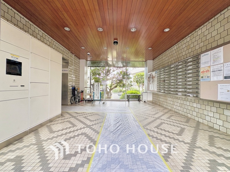 その他 風の通り道。舞い込んでくる風が優しく躍り、室内に爽やかな空気を運んでくる。そこに季節の息吹を感じて、いまがどんな季節なのかを実感する。