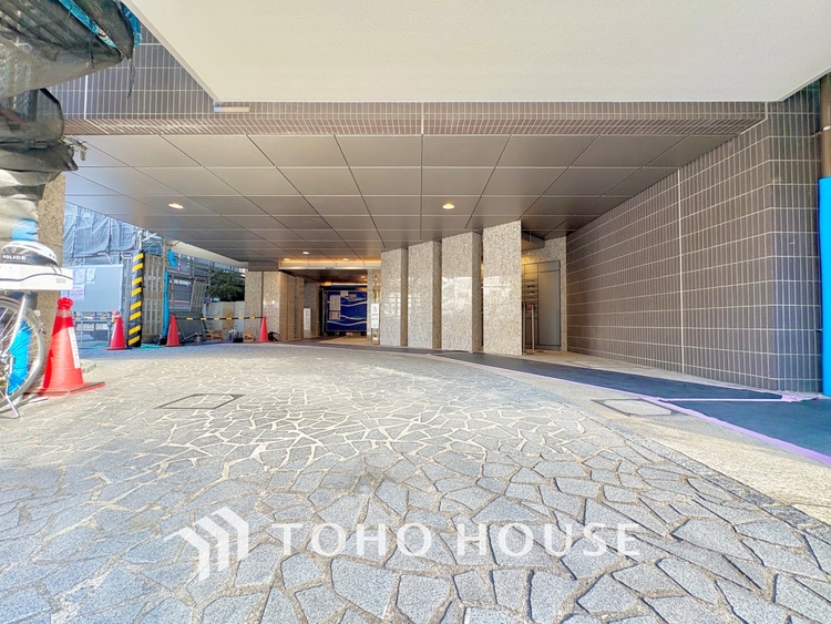 外観 漂う上質な空気感、マンションに入れば「おかえりなさい」と笑顔で迎えてくれるエントランス。最良の心配りを感じるマンションでした。