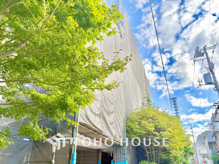 エントランス 漂う上質な空気感、マンションに入れば「おかえりなさい」と笑顔で迎えてくれるエントランス。最良の心配りを感じるマンションでした。