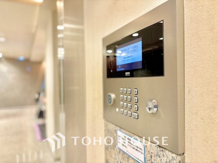 駐車場 家事動線に配慮したプランによりご家族がくつろげる明るく広い空間が確保できました。