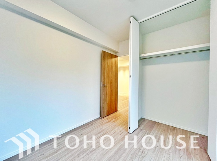 内装 使いやすく、明るい洋室に仕上がります。子供部屋や趣味のお部屋にご利用できます。