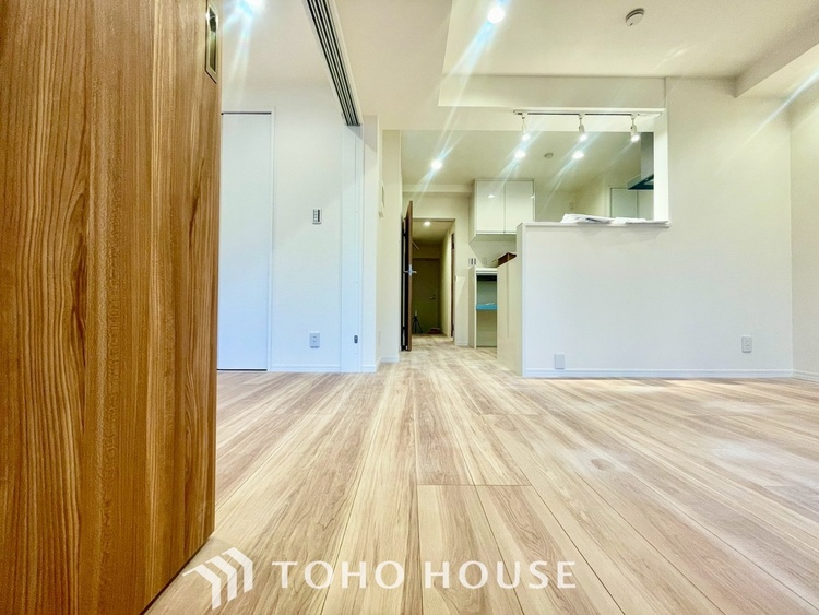 内装 【LIVING】◆Sunshine◆光が燦々と入り、いるだけで気持ちいい。「開放的でゆとりあるお部屋です。」