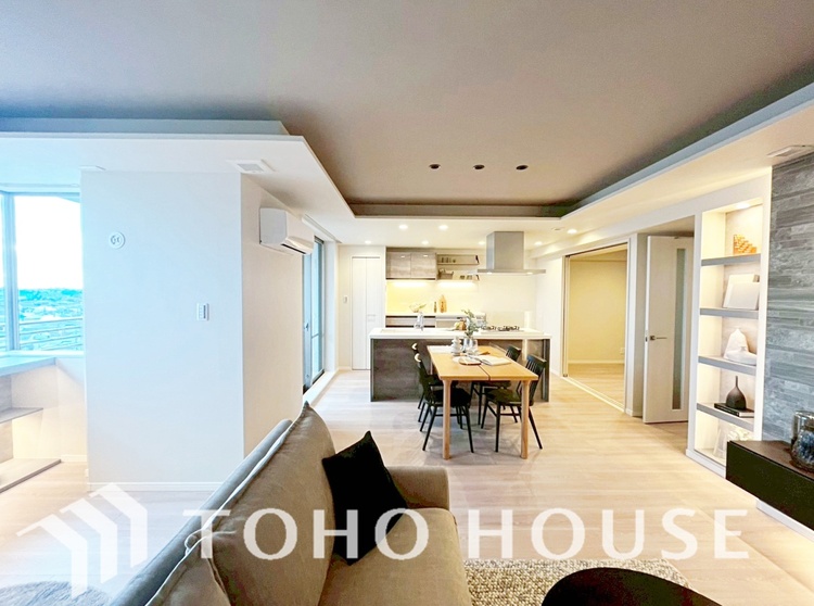 内装 叶えたかったのは落ち着きのあるナチュラルな風合い、そして開放感があるリビング。