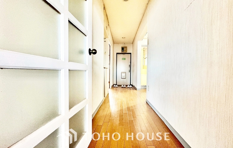 内装 ◆夏の海の空◆あの頃の夏空のブルースカイ。太陽と潮のかおりが僕の鼻をかすめのんびりとしたリゾート地の情景が思い浮かぶ。心地よい夏の思い出のかおりを。