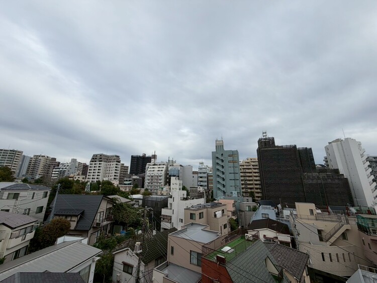 その他 眺望や窓からの景色が良いと、家で過ごす時間も快適です。