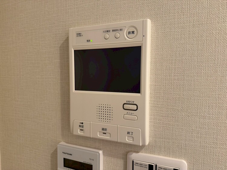 その他 誰が来てもわかる様にモニター付きインターホンを設置。