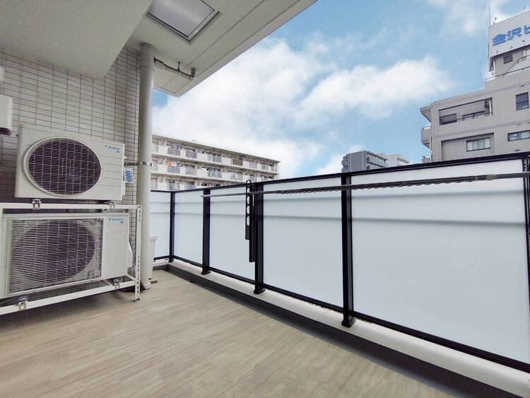 その他 朝の澄んだ空気や、夕方に吹く清々しい風を感じられるバルコニー。