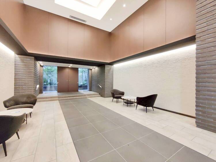 その他 館内は静寂な中が保たれており、管理が行き届いている印象を受けました。