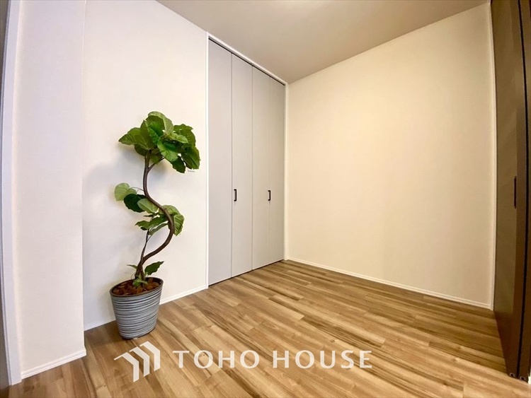 内装 【PRIVATE ROOM】◆属毛離裏◆子は父を手本とし、母に愛育されて成長する。家族の深い繋がり。いつまでも大切にしたい。