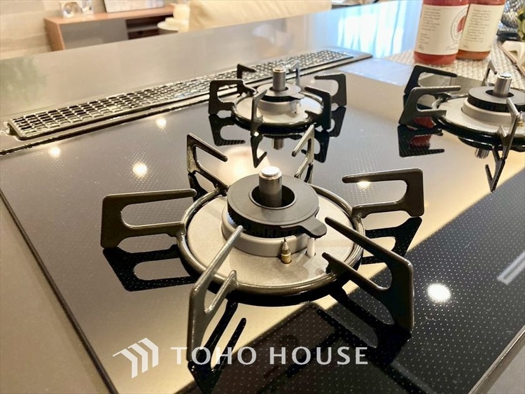 キッチン 【KITCHEN】◆家族のおはよう◆の声を笑顔で迎えてあげられるシステムキッチン。朝ごはんが楽しみでちょっと早起きしたくなるんです。