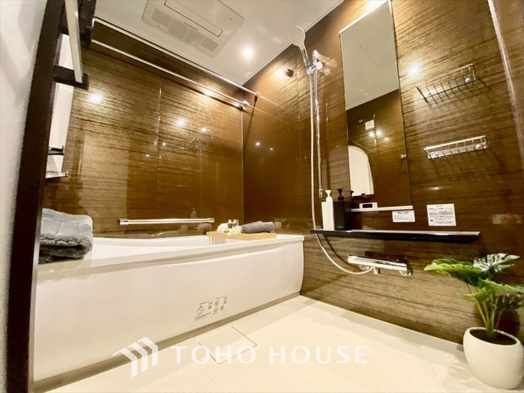 風呂 【BATHROOM】◆プライベートな空間◆simpleだからrelaxできるんです。こころもからだもキレイさっぱり。