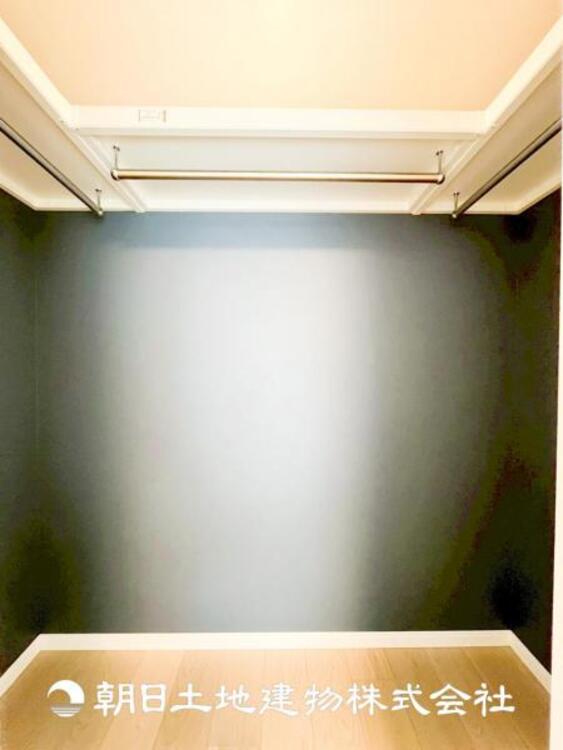 収納 【WIC】収納に便利なウォークインクローゼットがあり、衣類をまとめてしまえるので管理がしやすいです。