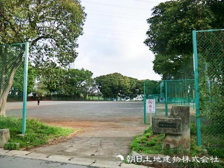 周辺 榎が丘第三公園670ｍ