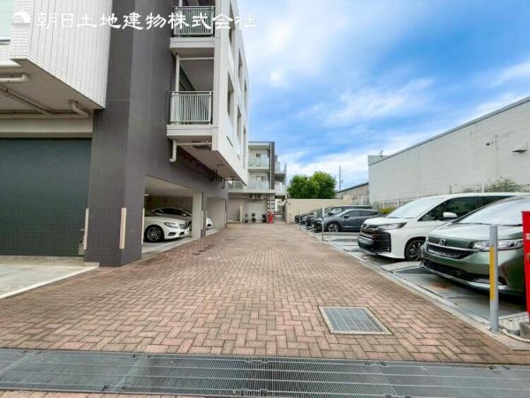 駐車場 すぐのご見学予約や資料請求などお気軽にお問い合わせお待ちしております