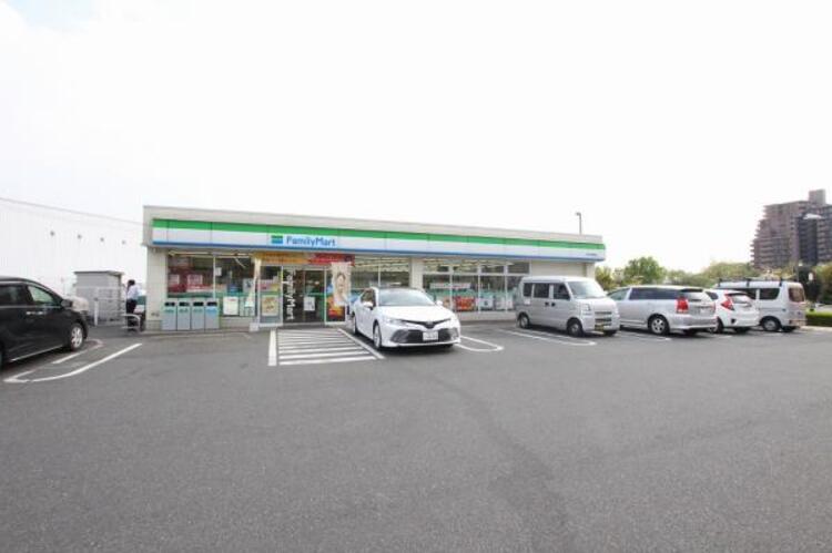 周辺 ファミリーマート町田多摩境店まで約320ｍ