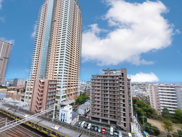 バルコニー 頬をなでる、優しい風を感じることが出来ます。