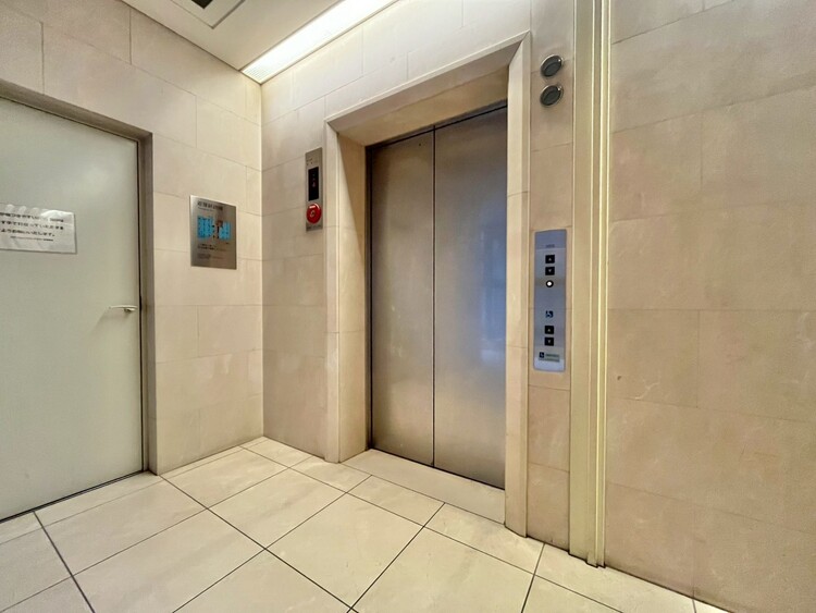 設備 エレベーターの管理も、きちんと行き届いてます。