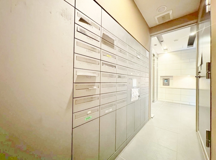 設備 留守時に便利な宅配ボックスを完備。