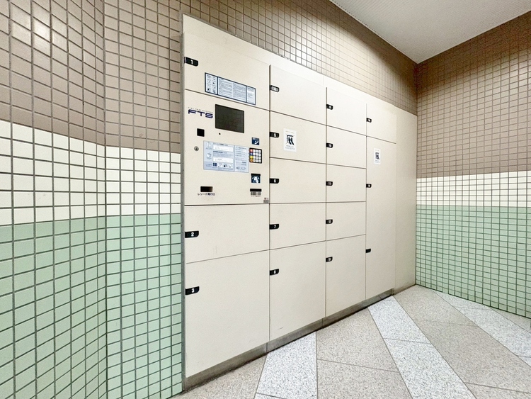 設備 外出中に活躍してくれる宅配ボックスが設置されています。家で宅配物を待たなくて済みますね。