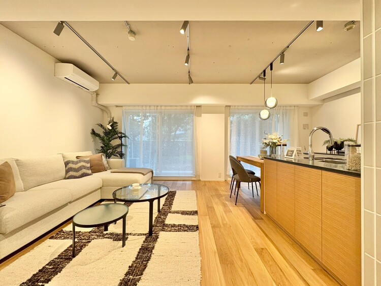 居間 豊かな居住性と、安心感を満たすクオリティが見事に調和した住空間。