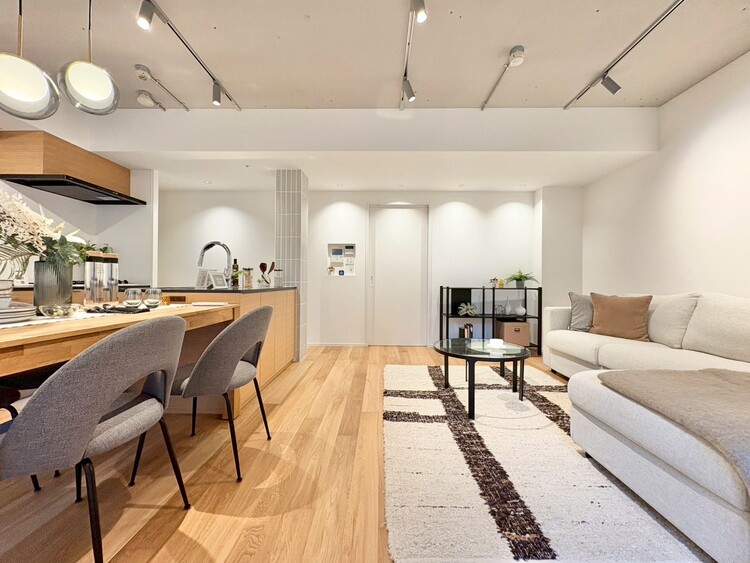 居間 過ごす時間が、たくさんの思い出として紡がれていく場所。