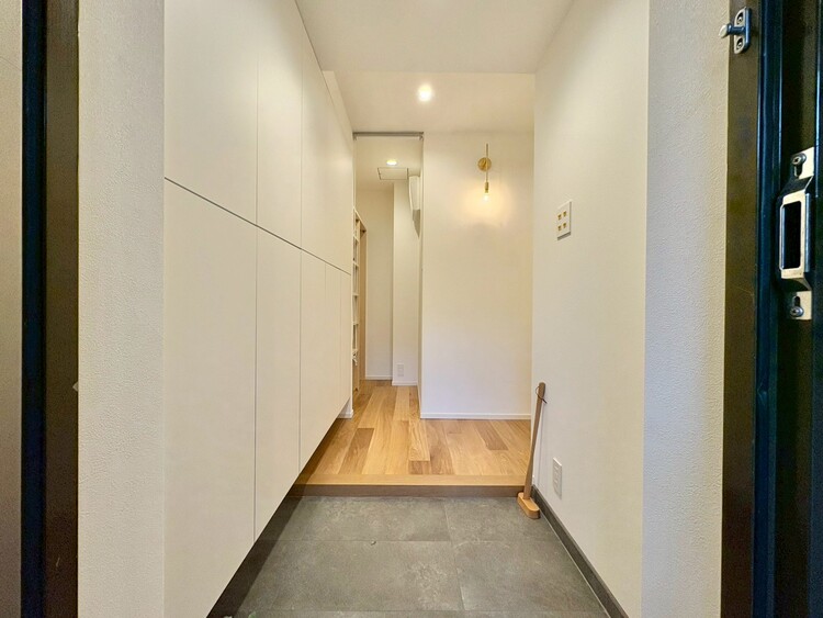 玄関 シューズボックスを完備した玄関です。