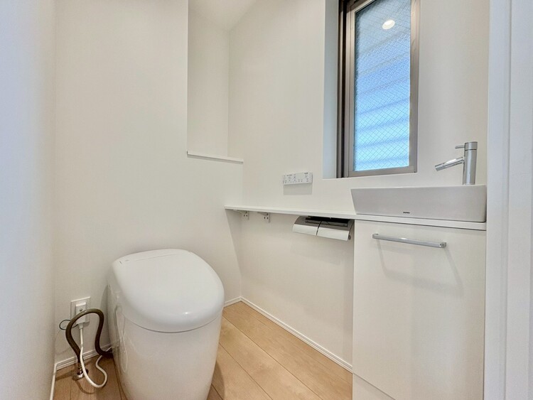 トイレ 暮らしの中のさりげないひとときの快適さにも、こだわりを、持って設備を配しております。