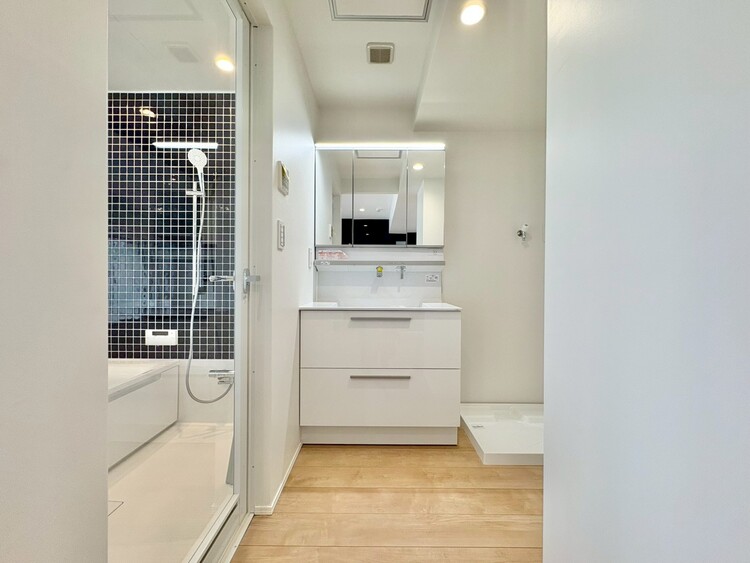 洗面 清潔感と心地よさを重視した、上質感漂うパウダールーム。