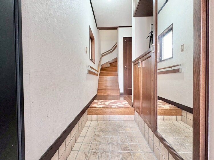 玄関 シューズボックスを完備した玄関です。