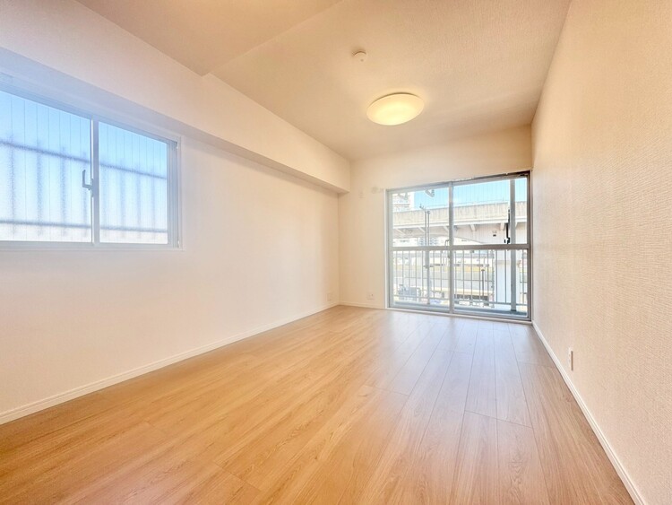 居間 快適に過ごす毎日を求めて、暮らしの中でご自身の「マイホーム」に創り上げてください。