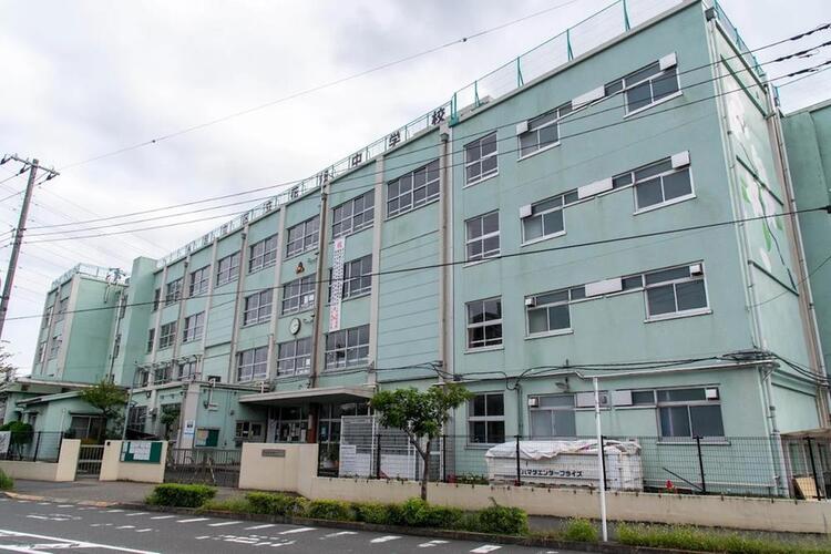 周辺 足立区立花畑中学校