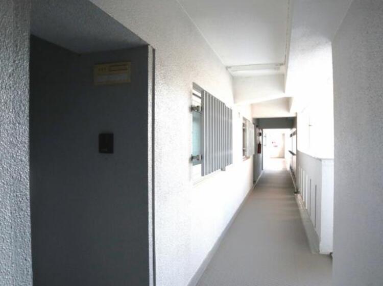 その他 落ち着いた雰囲気の玄関、家族の帰りを暖かく迎えてくれます。