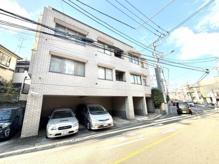 外観 豊かな居住性とクオリティが見事に調和した住空間は住まうことの喜びを感じさせてくれます。