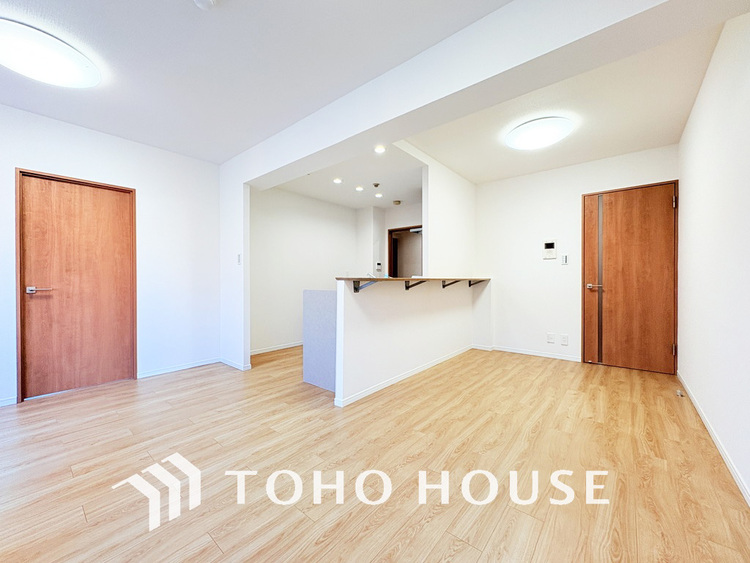 内装 家族みんなが爽やかに過ごせるように、光をたっぷり取り込んだLDK