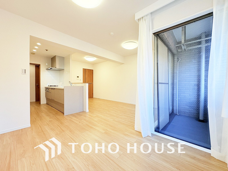 内装 上質な時間を育む暮らしのメインステージ。寛ぎとコミュニケーションを育む居心地のよい場所