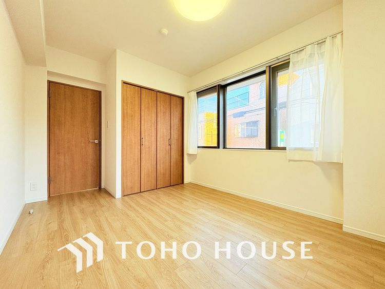 内装 シンプルですっきりとした室内は飽きのこない居心地の良い雰囲気