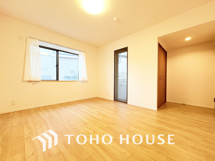 内装 1日の疲れを癒し、心地よく寛げるようゆったりとした広さをしています