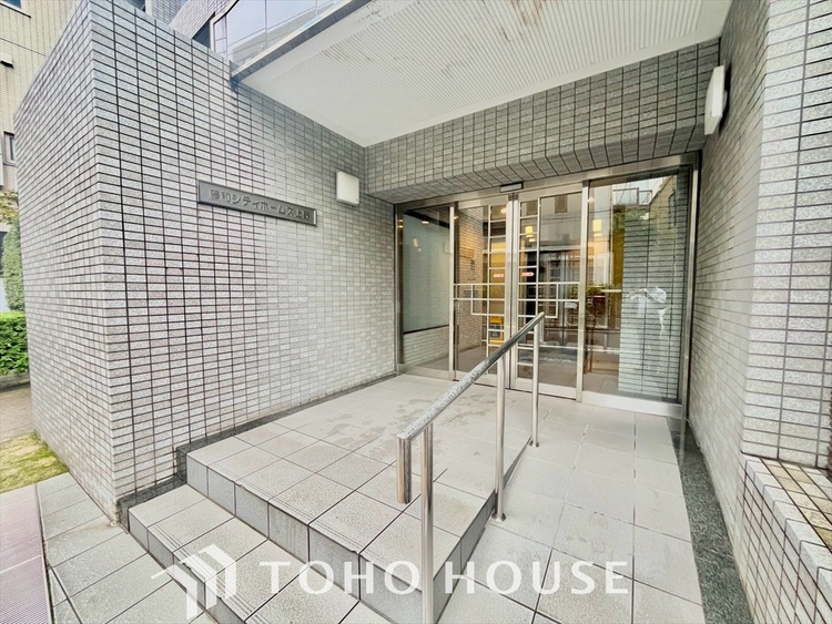 その他 毎日料理をする、料理が好き、家族が多くて量を作る必要がある、等の方々にとっては必須の３口コンロ。同時進行で効率アップはもちろん鍋を移動する回数が減り、無駄な動きを軽減することが出来ます。