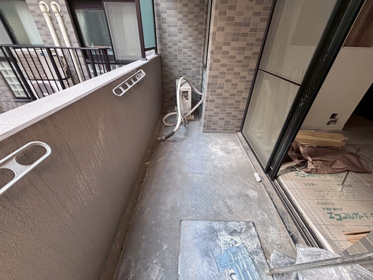 バルコニー 朝の澄んだ空気や、夕方に吹く清々しい風を感じられるバルコニー。