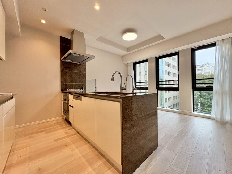 その他 開放感のあるキッチンスペース。調理をしながら、会話も弾みそうですね。