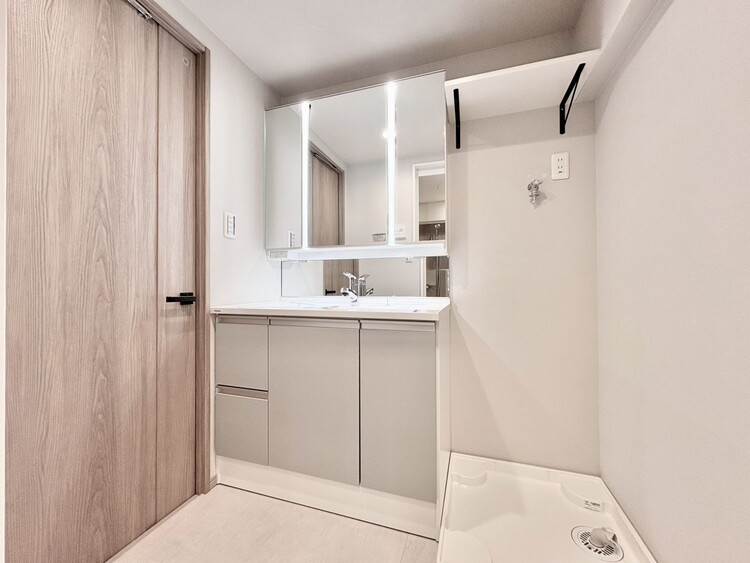 洗面 清潔感を感じられる洗面化粧台。