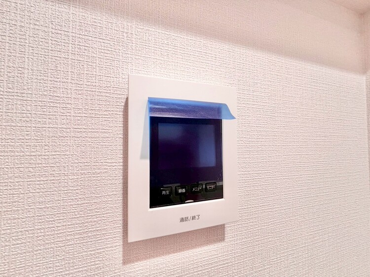 設備 誰が来てもわかる様にモニター付きインターホンを設置。