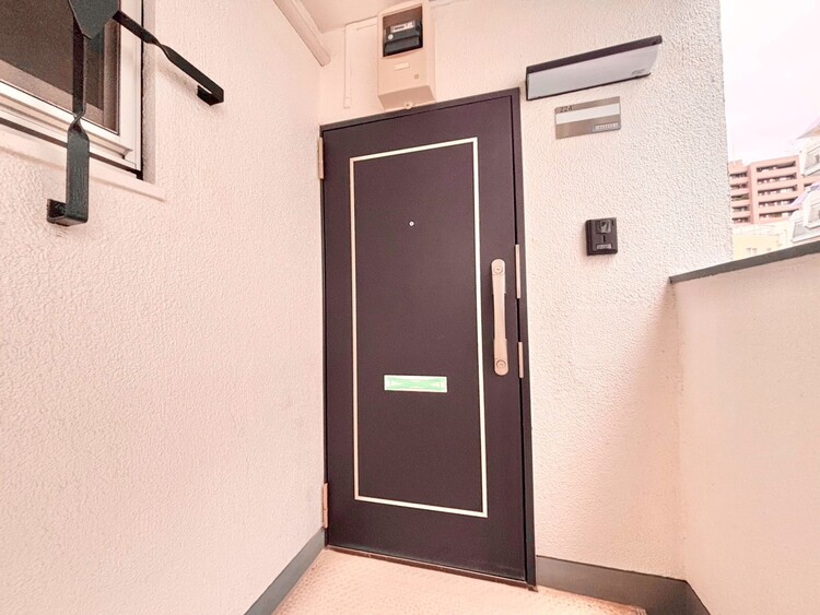 玄関 清潔感のある落ち着いた雰囲気の玄関です。